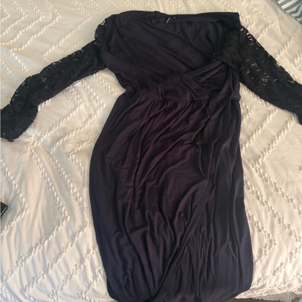 Like new navy blue Zattcas medium long sleeve lace drsss. Size medium